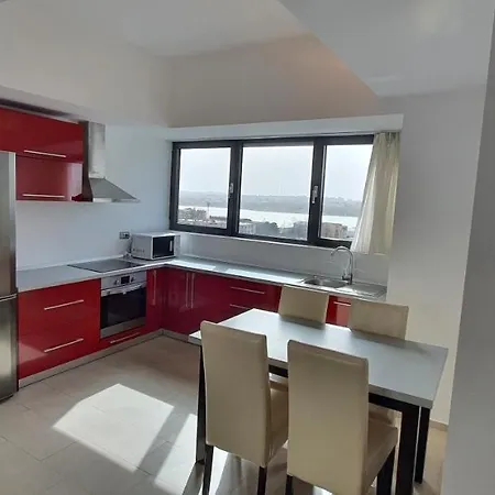 Neversea Beachfront Seaview 2 Lux Spectrum * קונסטנצה